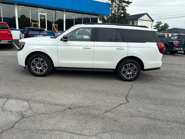 Used 2025 Ford Expedition Active AWD/4WD image 16