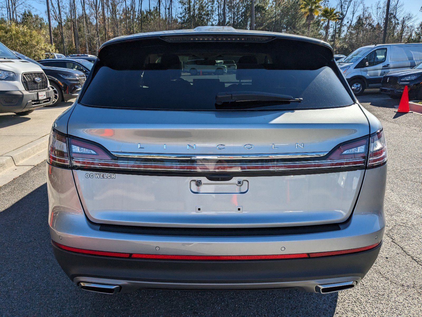 Used 2023 Lincoln Nautilus Reserve w/ Equipment Group 201A image 6