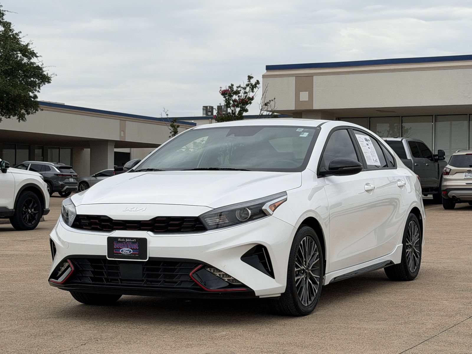 Used 2024 Kia Forte GT-Line w/ GT-Line Premium Package FWD image 8