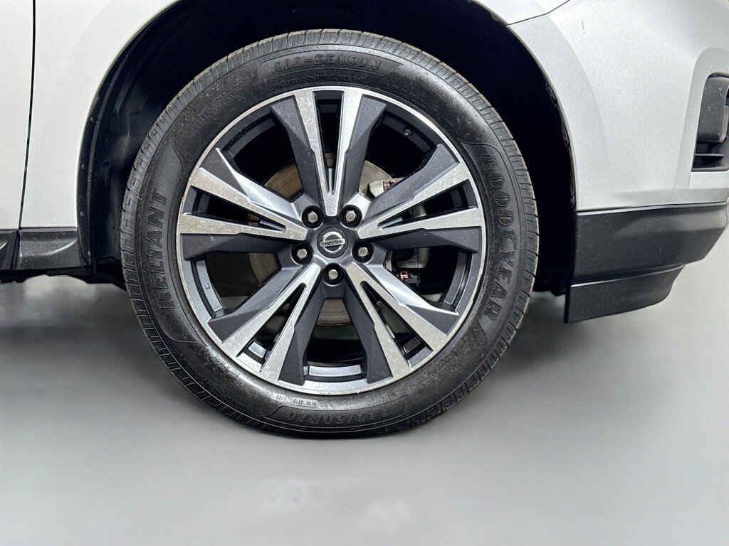 Used 2020 Nissan Pathfinder Platinum AWD/4WD image 52