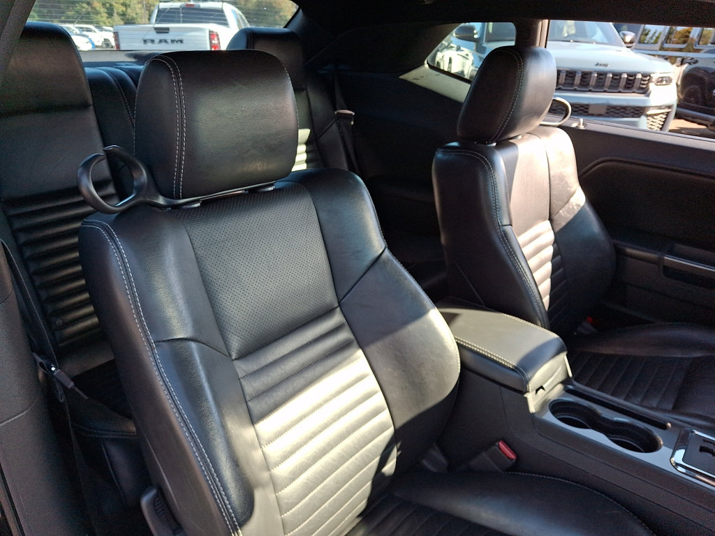 Used 2010 Dodge Challenger R/T RWD image 13