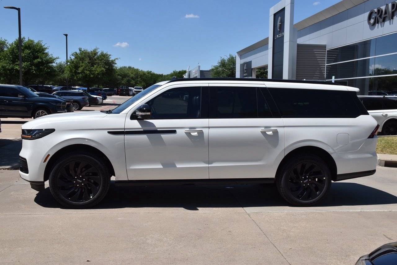 New 2026 Lincoln Navigator L Reserve w/ Jet Appearance Package AWD/4WD image 41