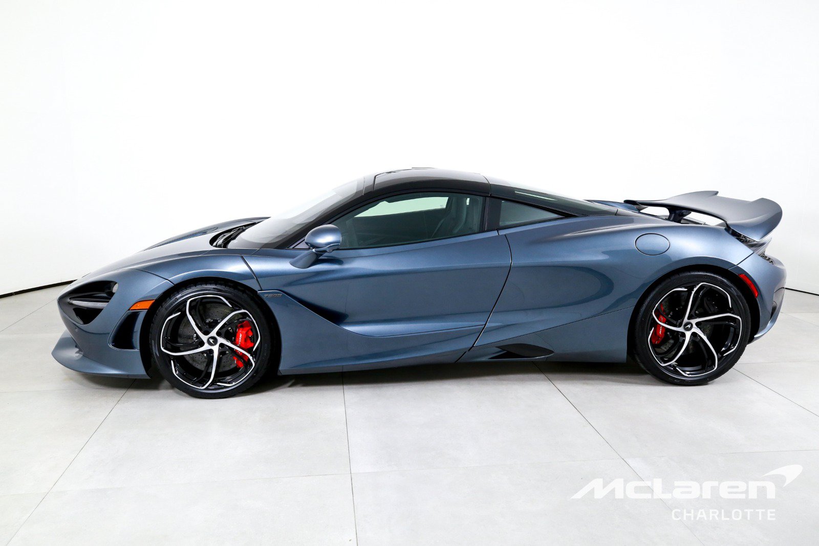 Used 2025 McLaren 750S RWD image 6
