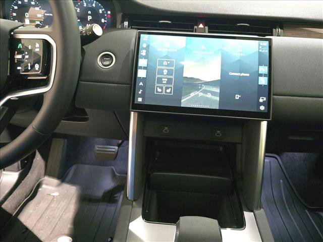 Used 2024 Land Rover Discovery Sport S image 23