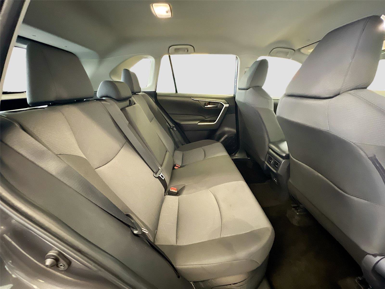 Used 2025 Toyota RAV4 XLE image 27