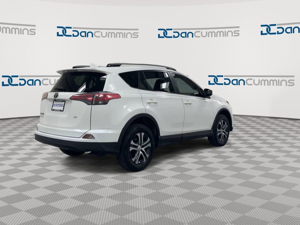 Used 2017 Toyota RAV4 LE image 8