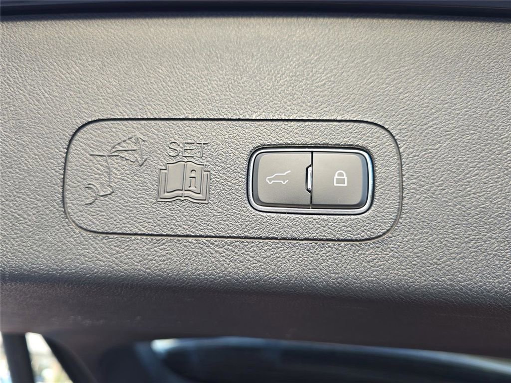 New 2025 Lincoln Aviator Black Label w/ Jet Appearance Package image 32