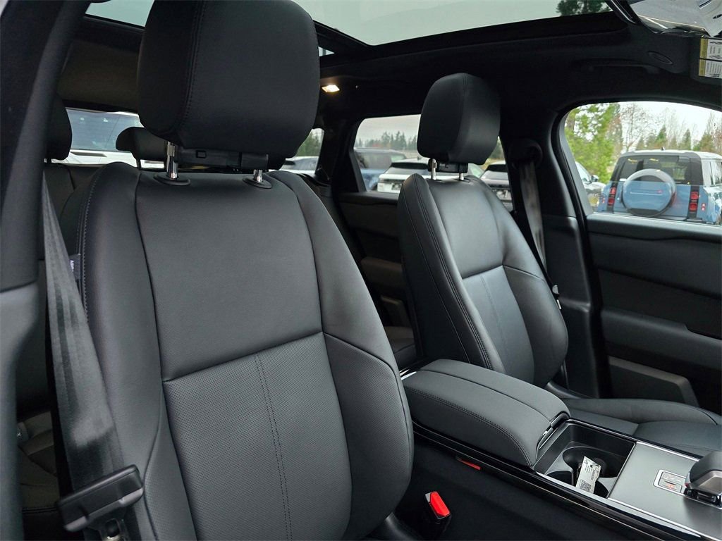 New 2025 Land Rover Range Rover Velar Dynamic SE image 33
