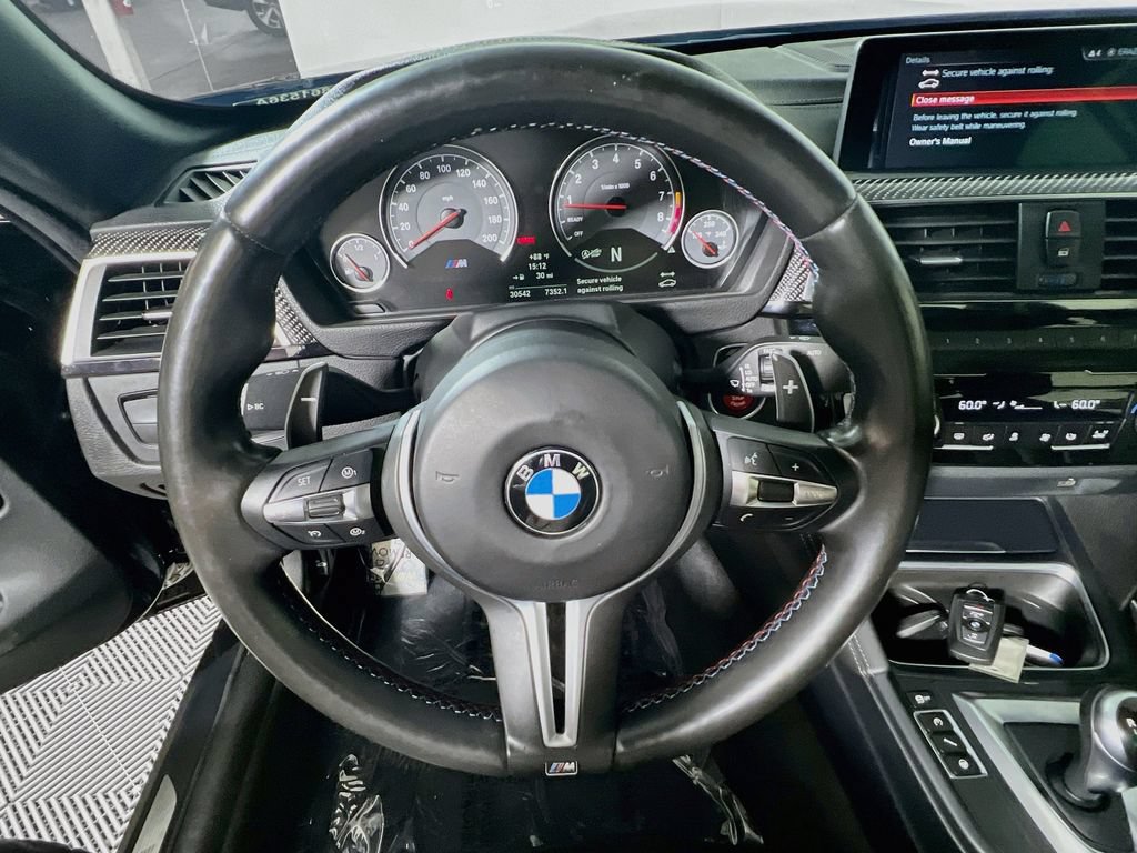 Used 2018 BMW M4 Convertible w/ Competition Package RWD image 10