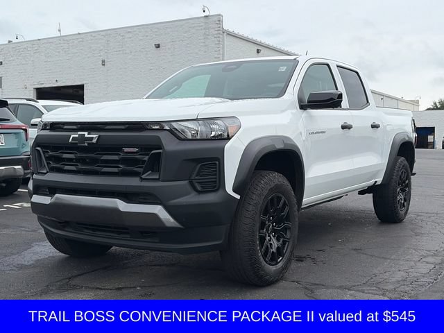 Used 2024 Chevrolet Colorado Trail Boss w/ Technology Package AWD/4WD image 4