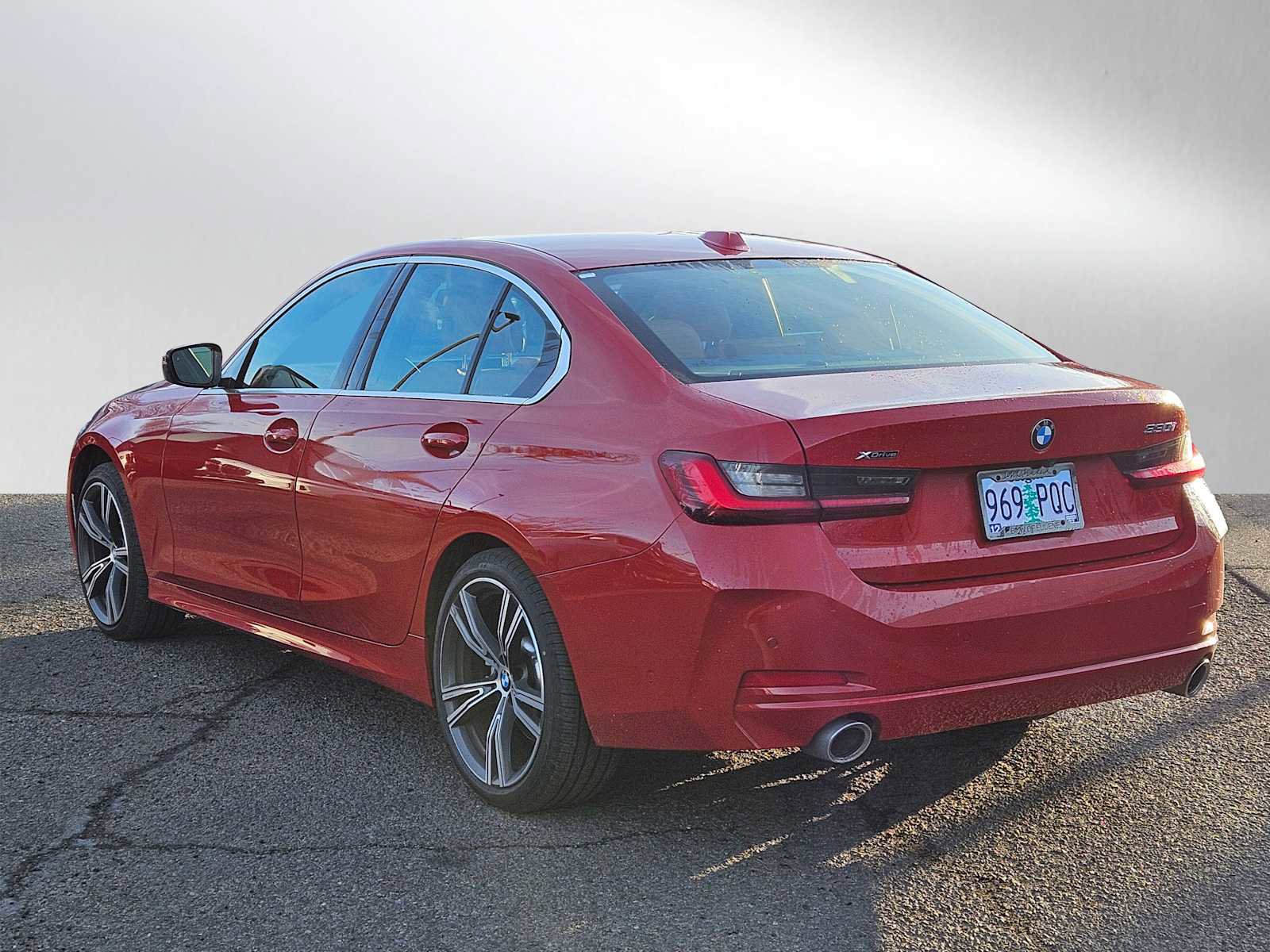 Used 2024 BMW 330i xDrive Sedan w/ Premium Package image 5