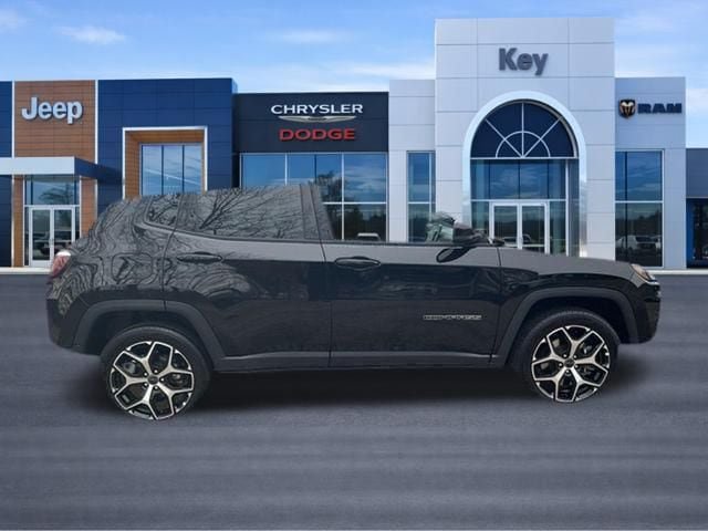 Used 2025 Jeep Compass Limited AWD/4WD image 31