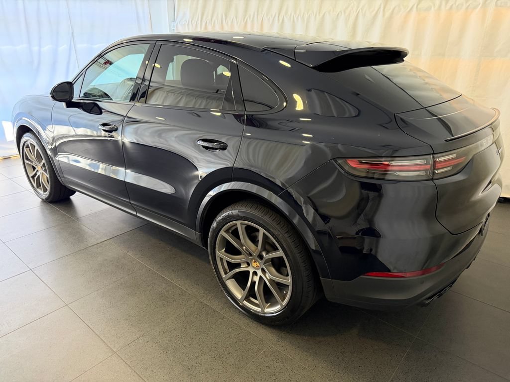 Certified 2023 Porsche Cayenne Coupe AWD/4WD image 3