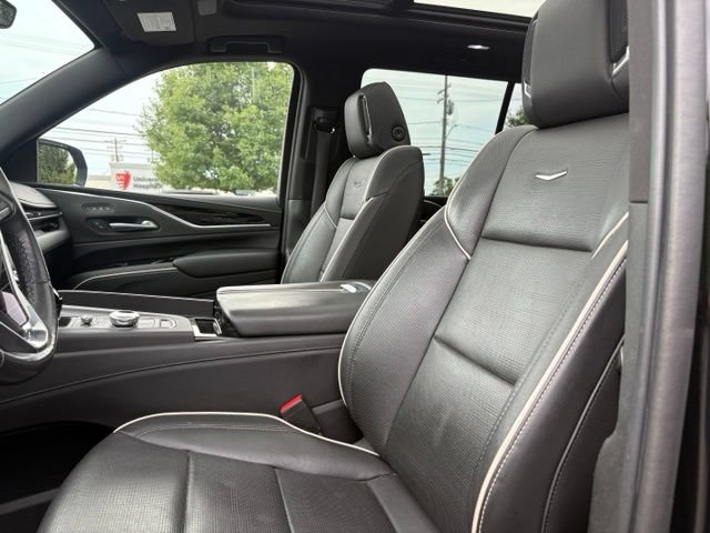 Used 2021 Cadillac Escalade Sport w/ Driver Assist Tech Package AWD/4WD image 29