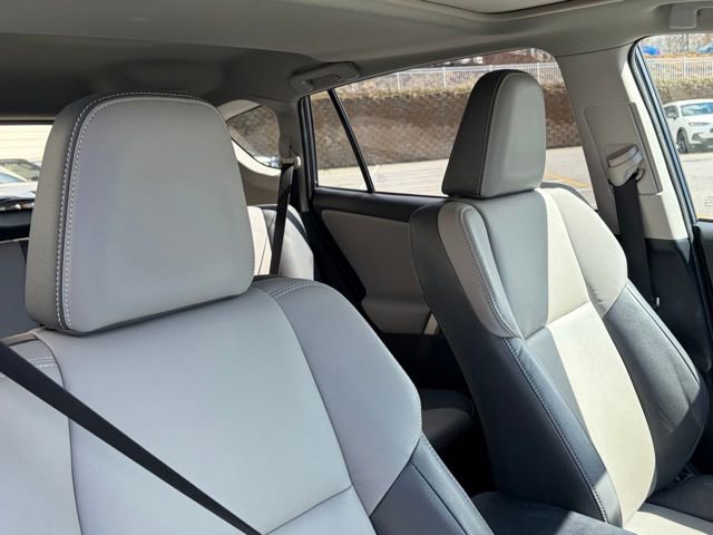Used 2014 Toyota RAV4 Limited w/ Technology Package image 30