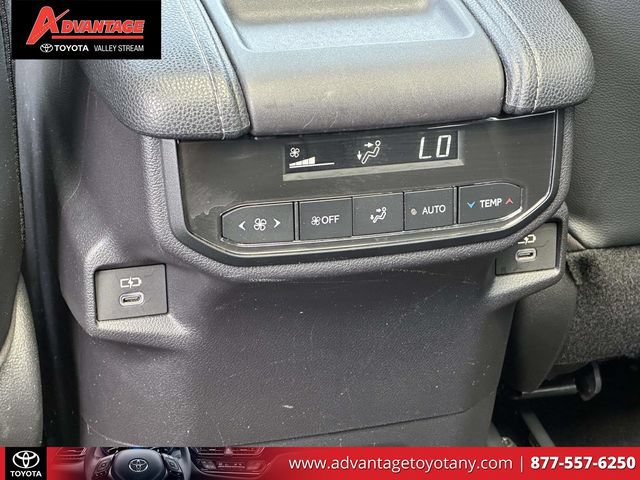 Certified 2024 Toyota Grand Highlander AWD image 17