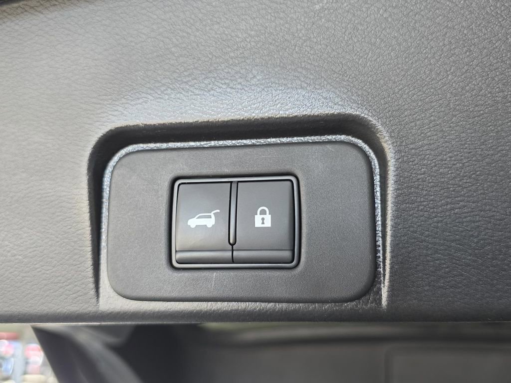 Used 2023 Nissan Rogue SL w/ SL Premium Package FWD image 14