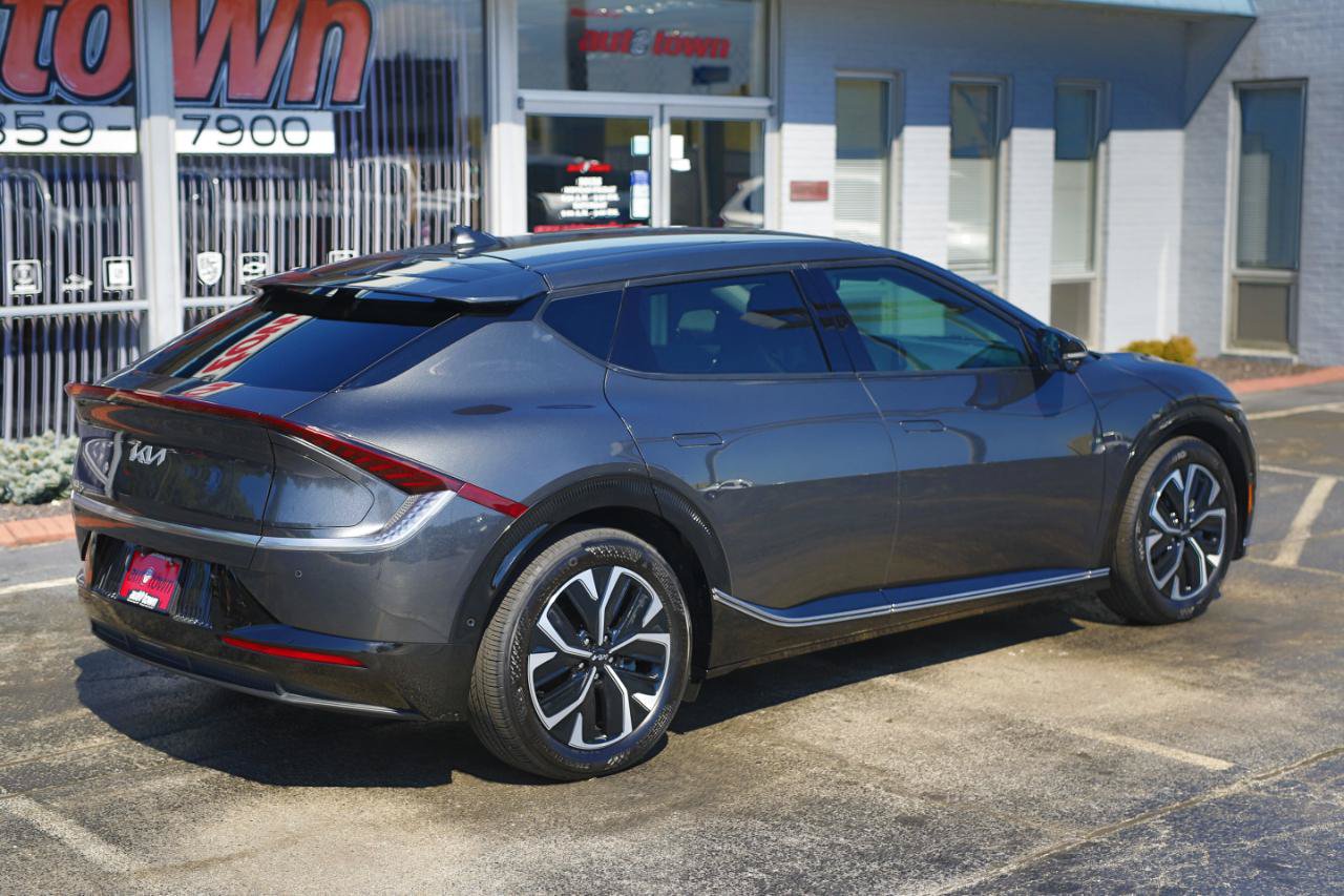 Used 2022 Kia EV6 Wind w/ Wind Technology Package AWD/4WD image 17