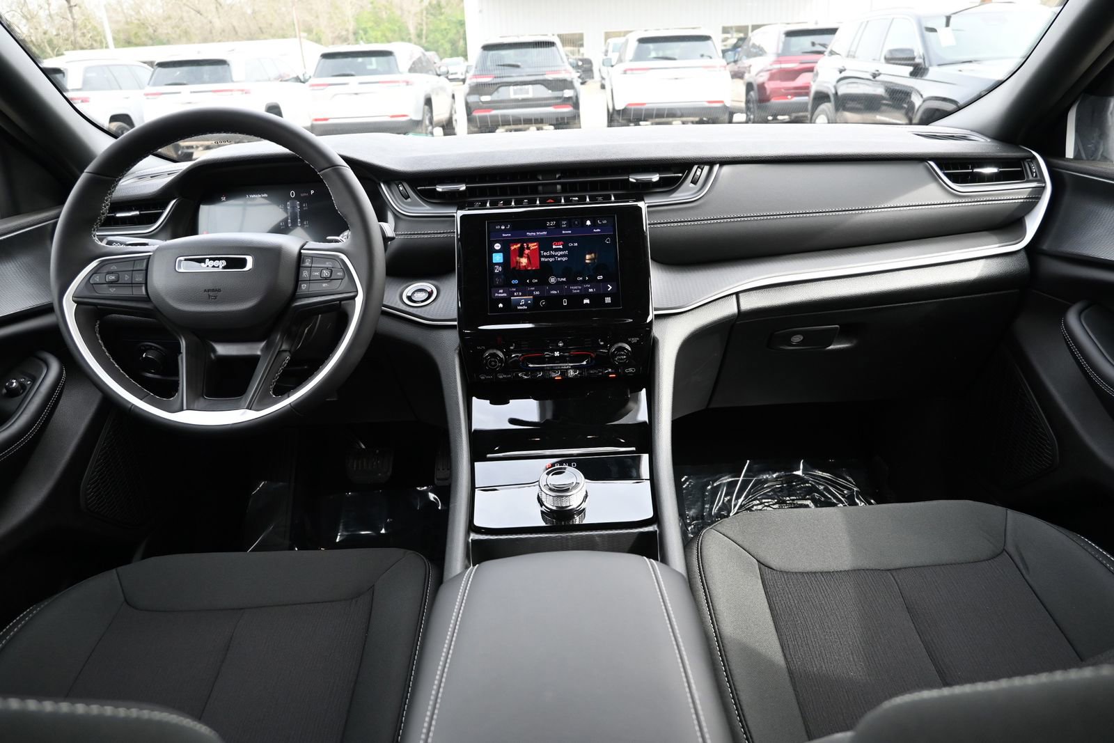 New 2026 Jeep Grand Cherokee Laredo image 18