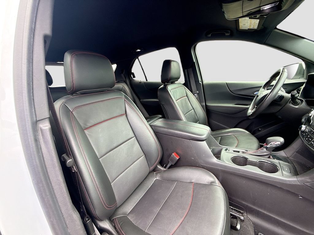 Used 2022 Chevrolet Equinox RS w/ RS Leather Package FWD image 32