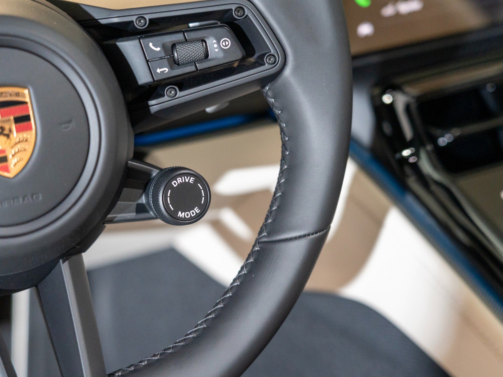 New 2026 Porsche Panamera 4 AWD/4WD image 21