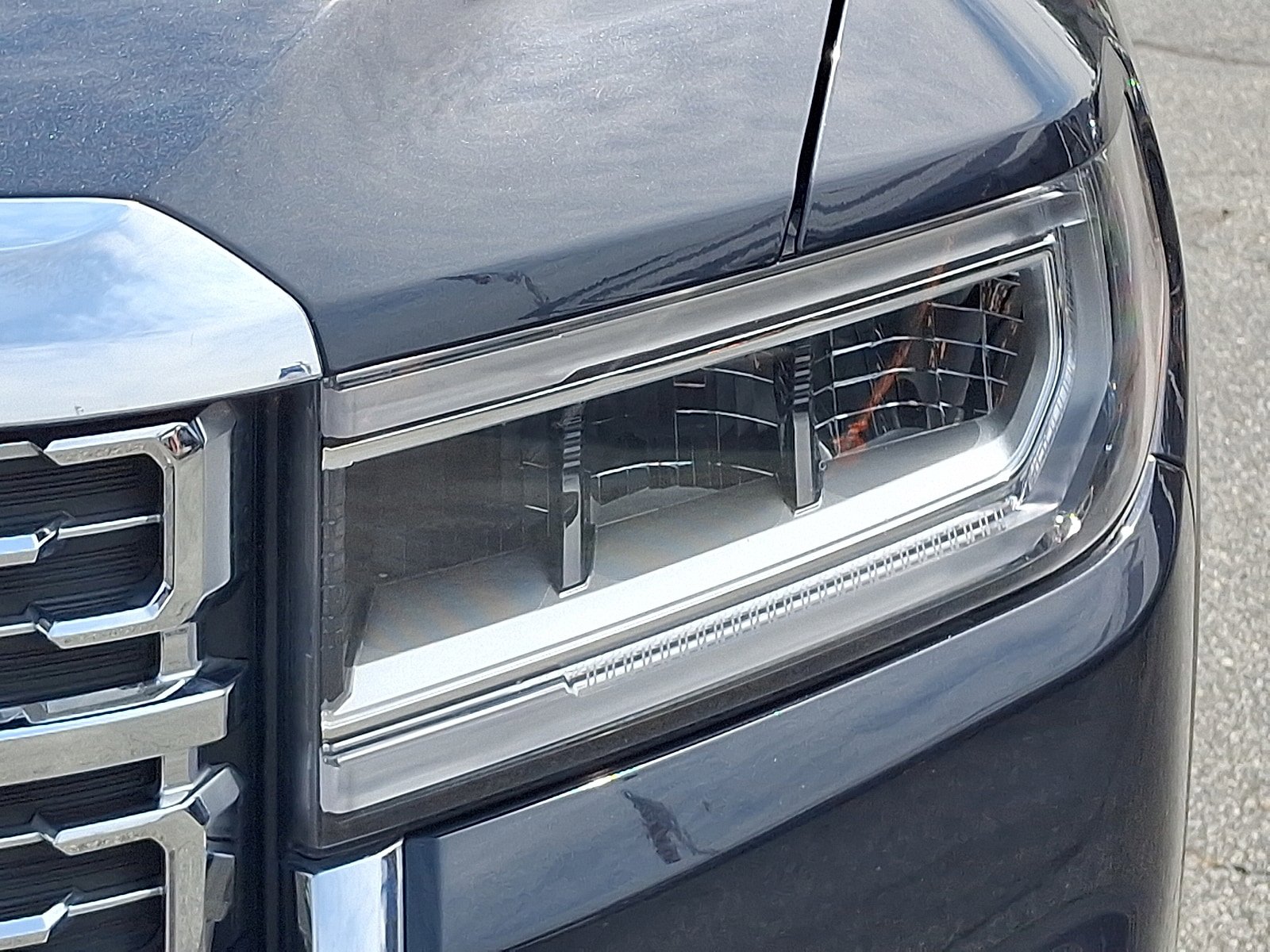 Used 2021 GMC Acadia Denali FWD image 9