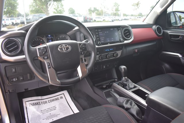 Used 2022 Toyota Tacoma SR5 AWD/4WD image 19