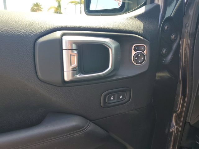 Used 2020 Jeep Wrangler Unlimited Sahara AWD/4WD image 20