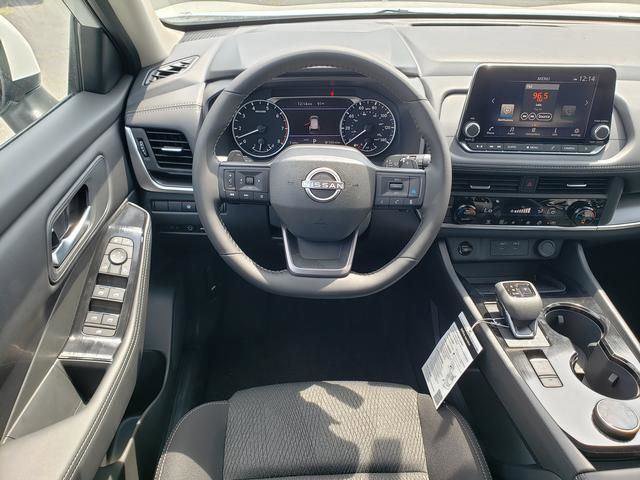 New 2026 Nissan Rogue SV image 18