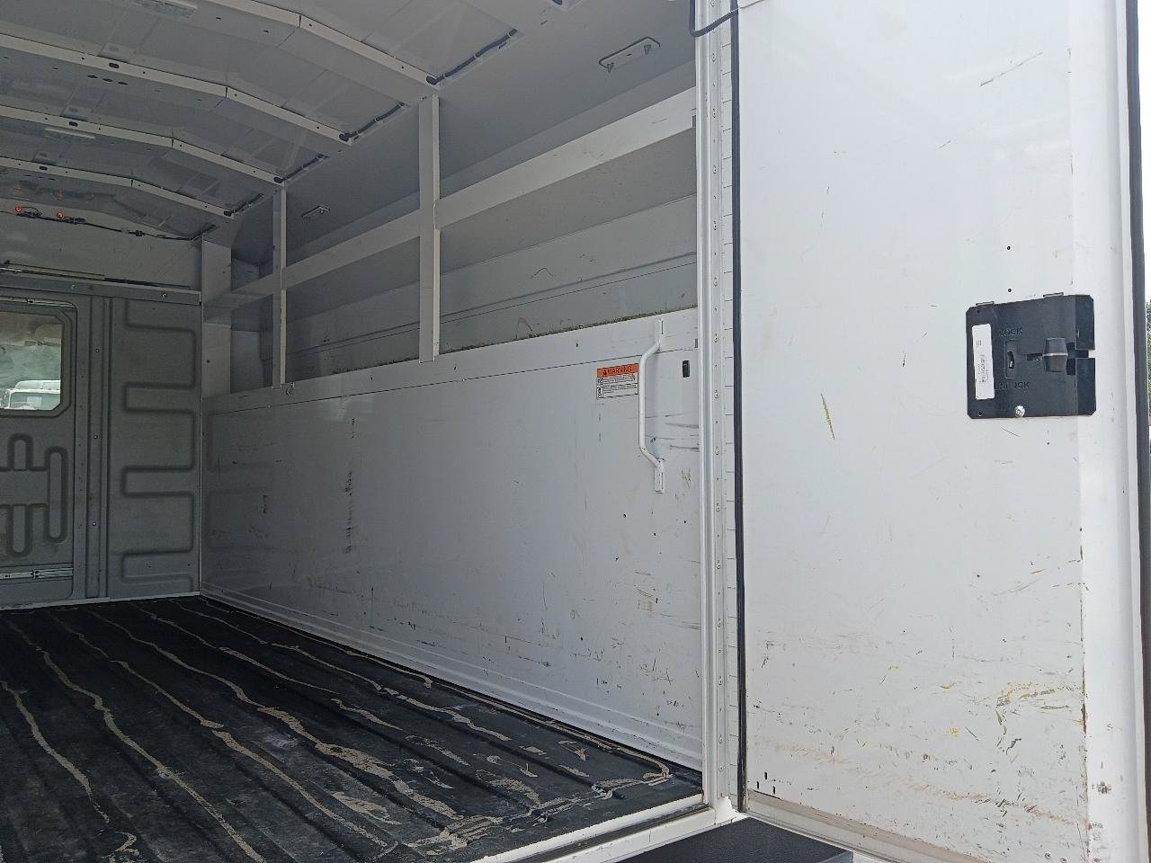 Used 2022 GMC Savana 3500 w/ Power Convenience Package RWD image 19