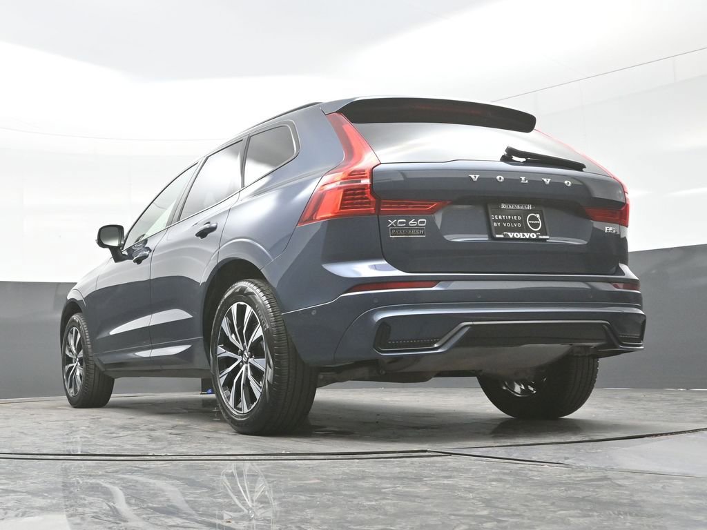 Used 2025 Volvo XC60 B5 Plus AWD/4WD image 21