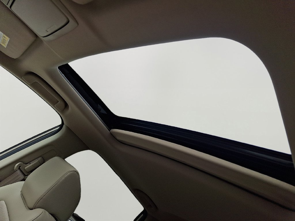 Used 2017 Honda CR-V Touring image 15