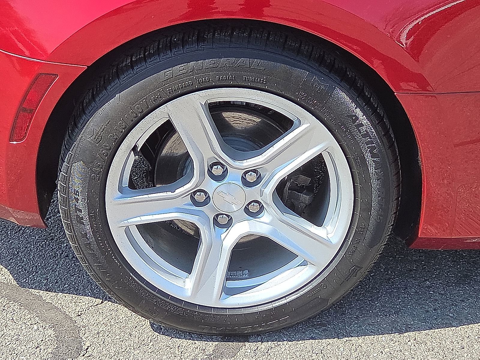 Used 2020 Chevrolet Camaro LT RWD image 7