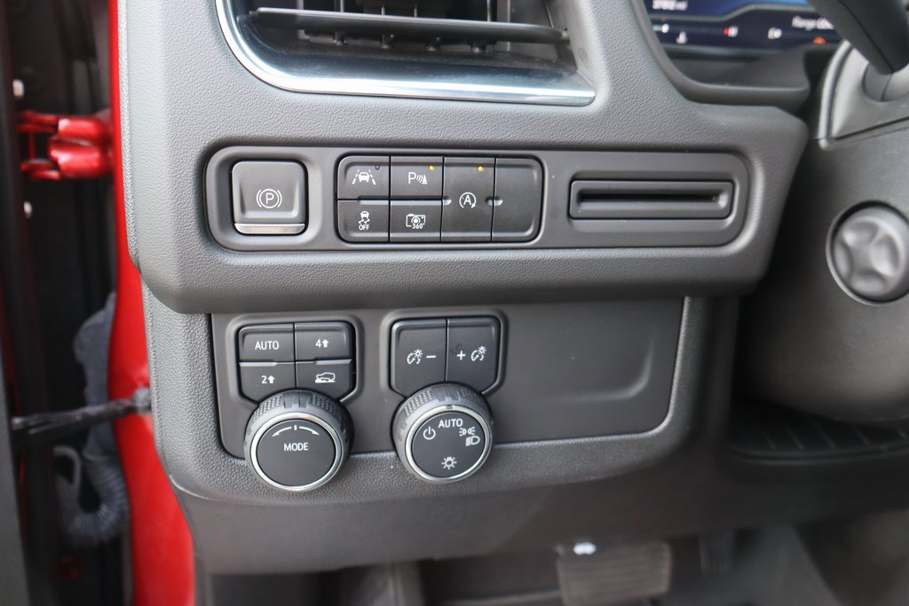 Used 2024 Chevrolet Suburban RST w/ Luxury Package image 12