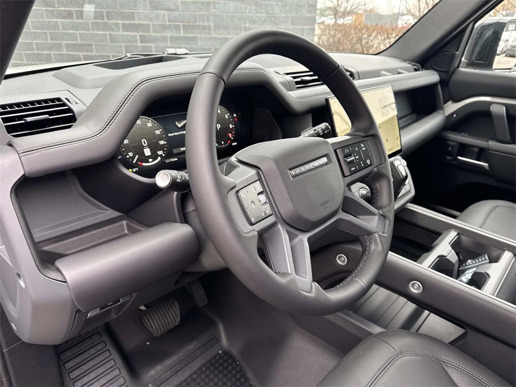 New 2026 Land Rover Defender 110 X-Dynamic SE image 21