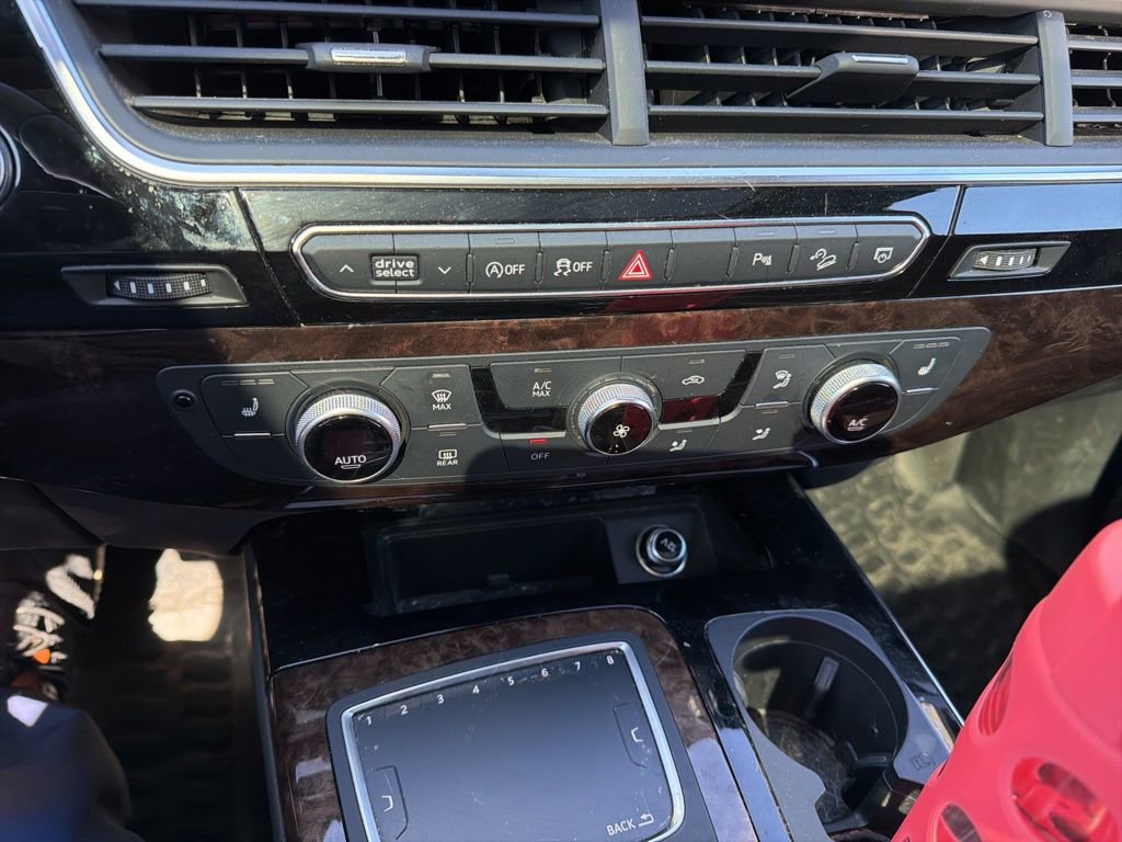 Used 2018 Audi Q7 3.0T Premium Plus AWD/4WD image 7