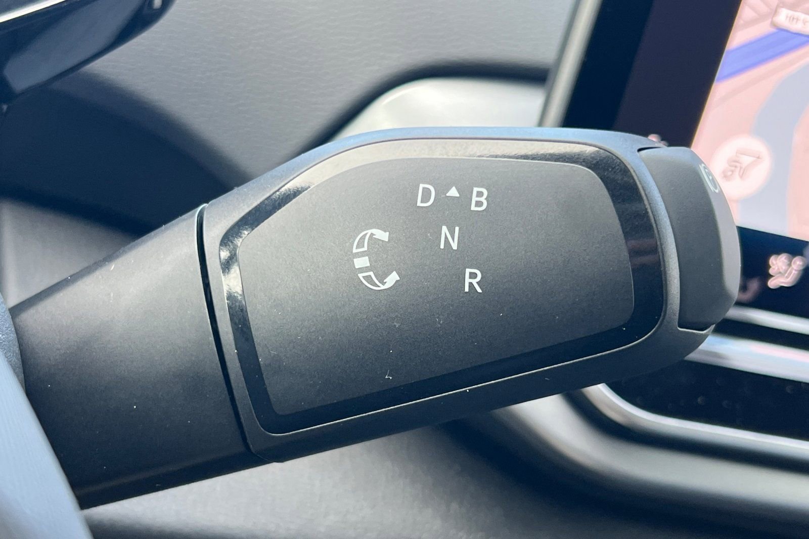 New 2025 Volkswagen ID.4 Pro image 22