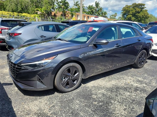 Used 2022 Hyundai Elantra SEL w/ Cargo Package image 31