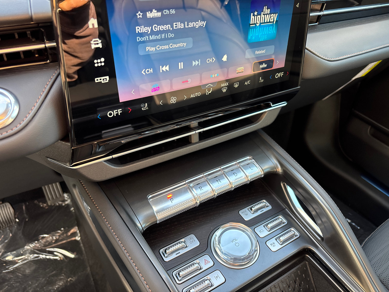 New 2026 Lincoln Nautilus Reserve w/ Jet Appearance Package image 23