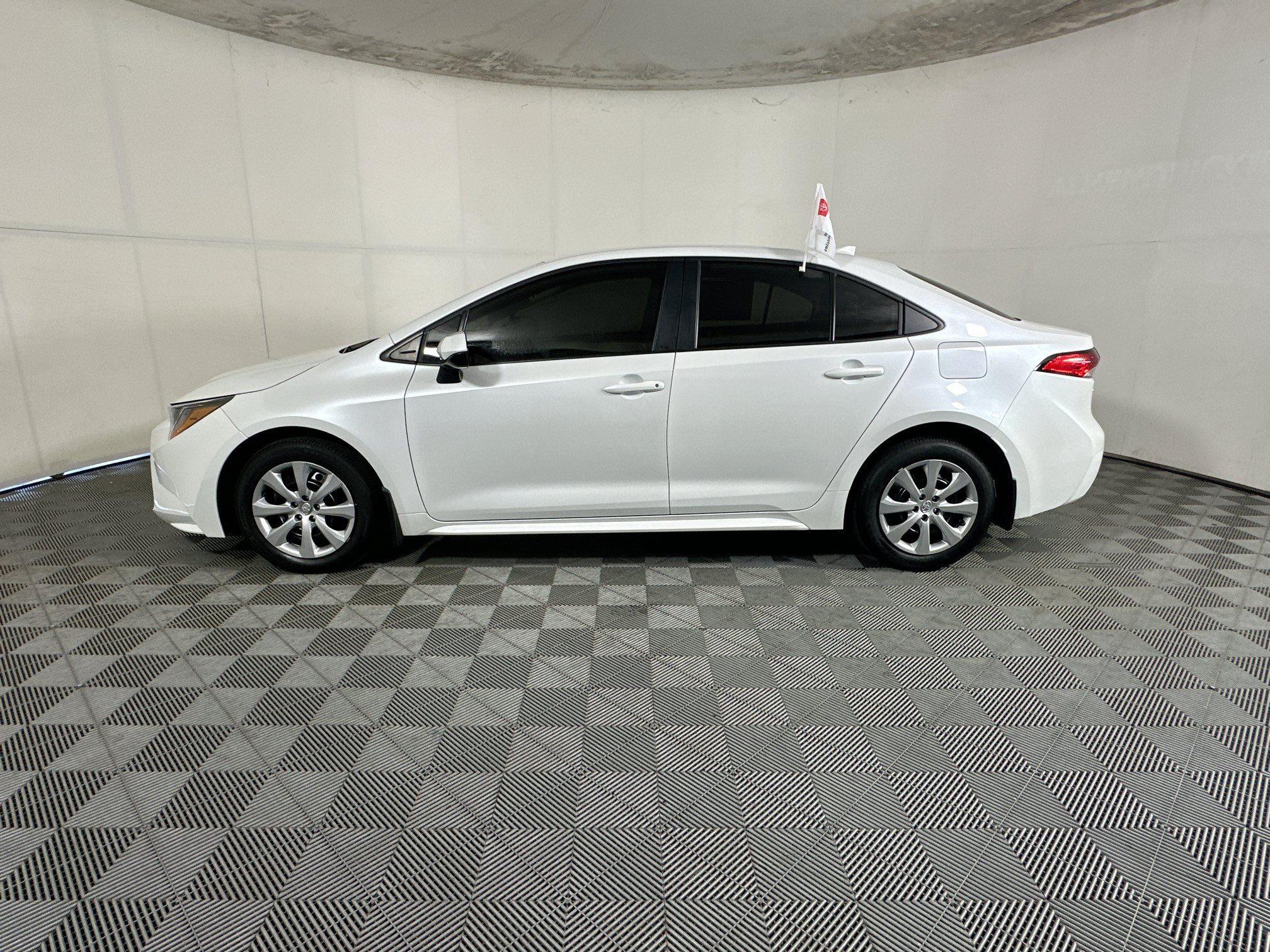 Certified 2025 Toyota Corolla LE FWD image 6