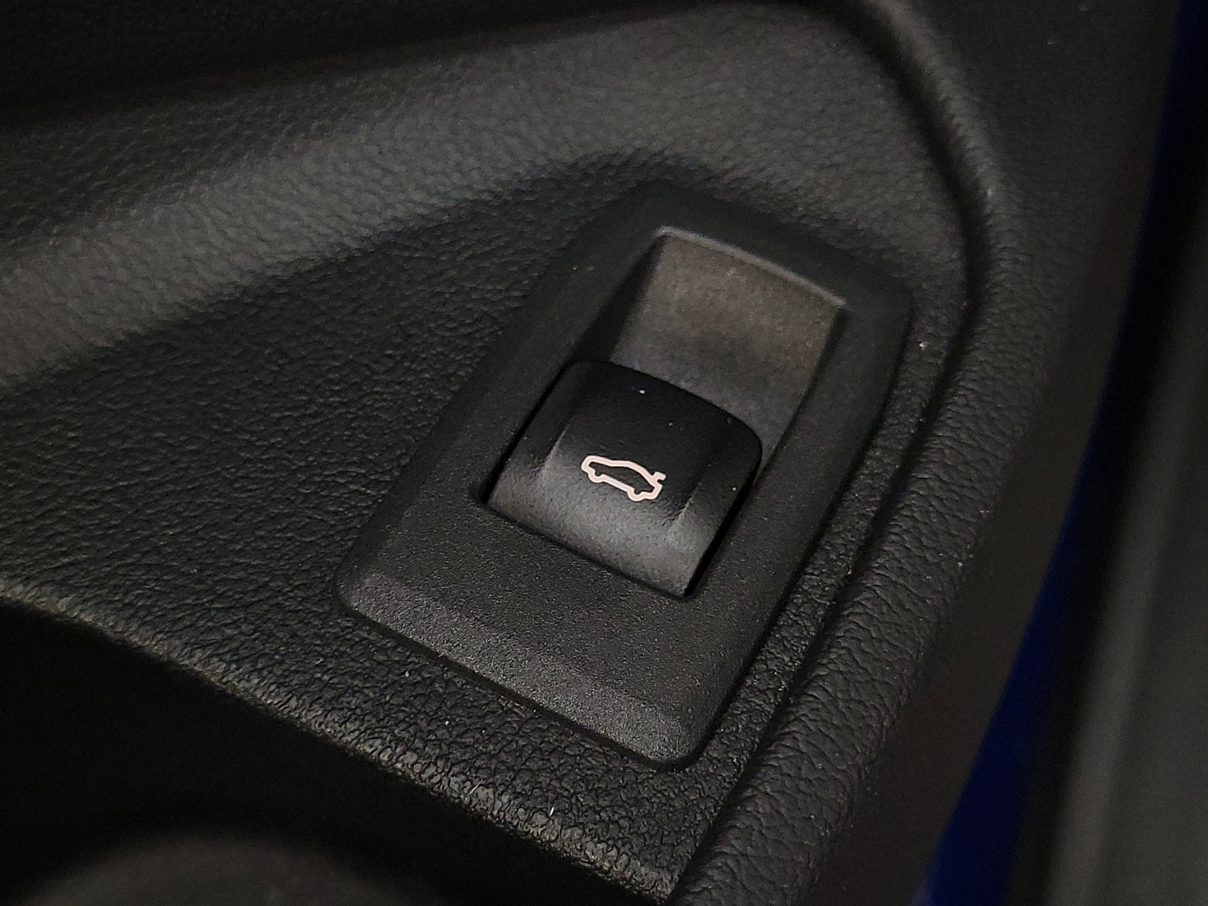 Used 2025 BMW M440i Convertible image 18