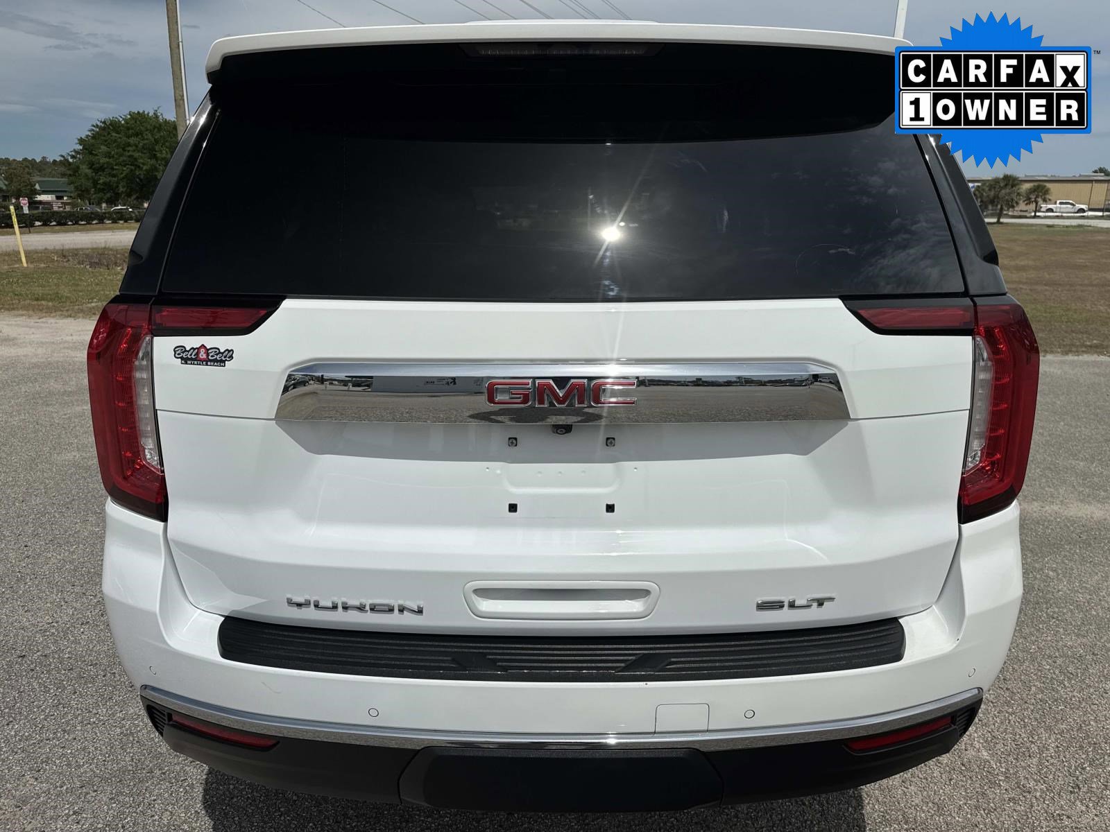 Certified 2024 GMC Yukon XL SLT w/ SLT Luxury Package AWD/4WD image 5