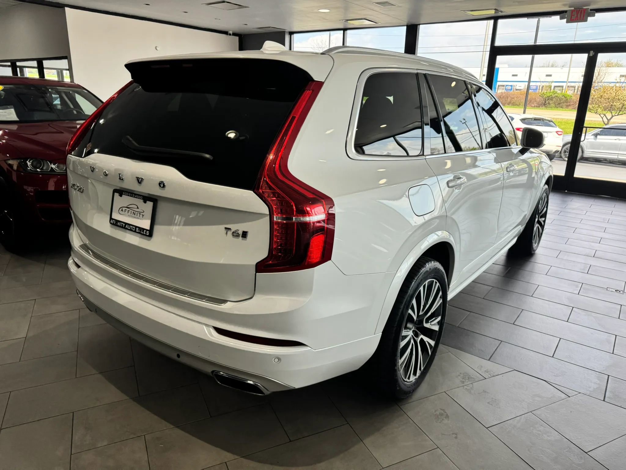 Used 2020 Volvo XC90 T6 Momentum AWD/4WD image 5