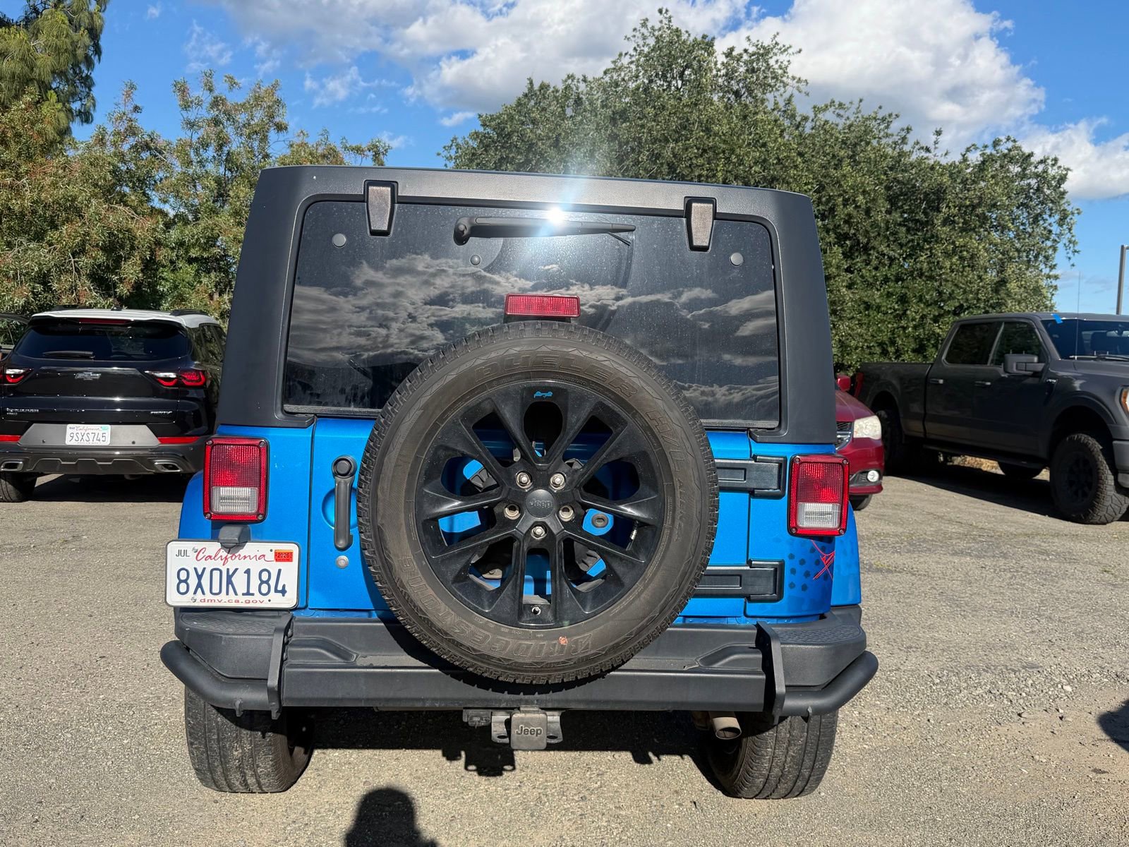 Used 2016 Jeep Wrangler Unlimited Sahara image 4