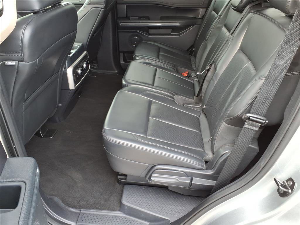 Used 2024 Ford Expedition XLT image 12