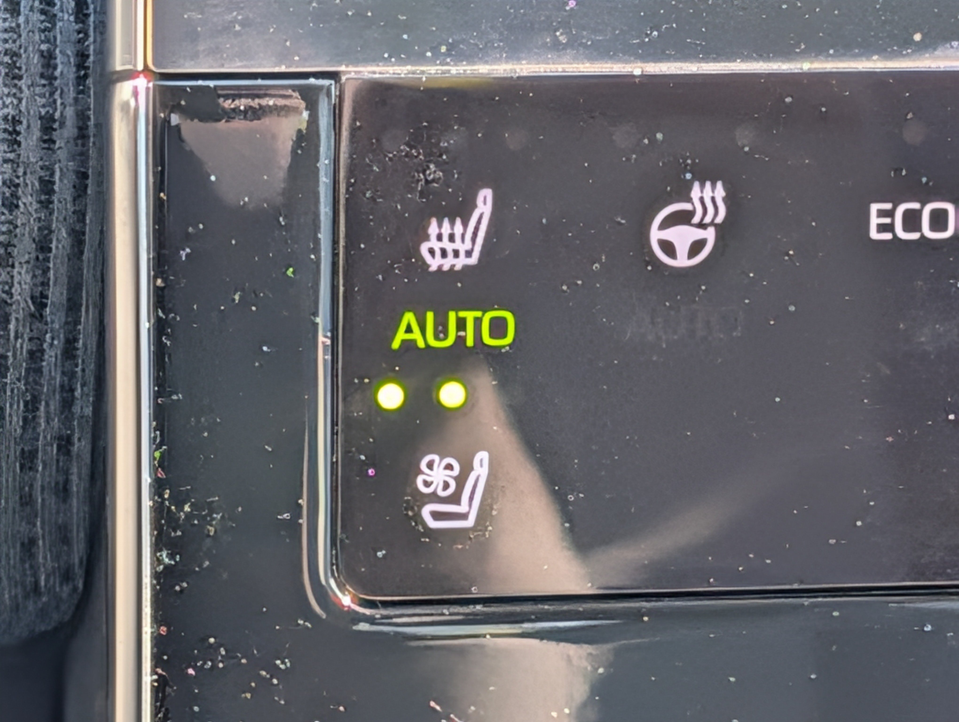 Used 2023 Subaru Solterra AWD image 28