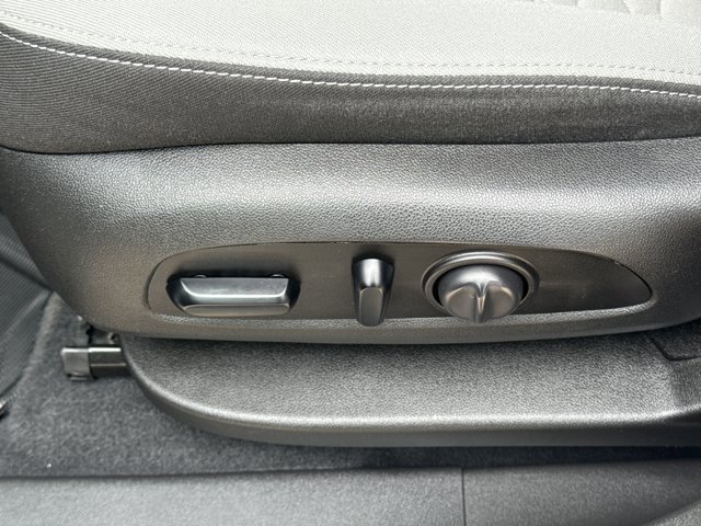 Used 2021 Chevrolet Equinox LS w/ LS Convenience Package FWD image 15