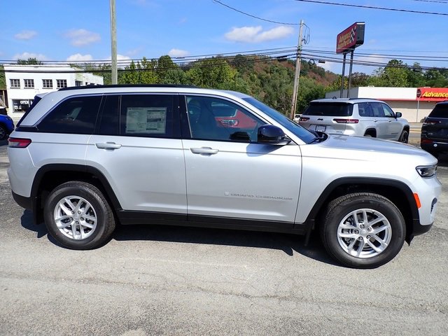 New 2025 Jeep Grand Cherokee Laredo X image 8