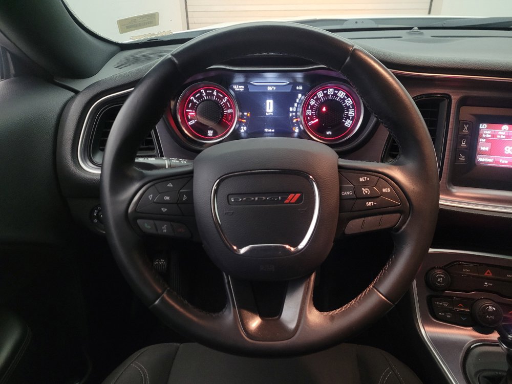 Used 2016 Dodge Challenger SXT RWD image 22
