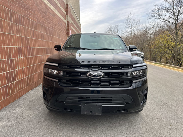Used 2022 Ford Expedition Max Limited image 3